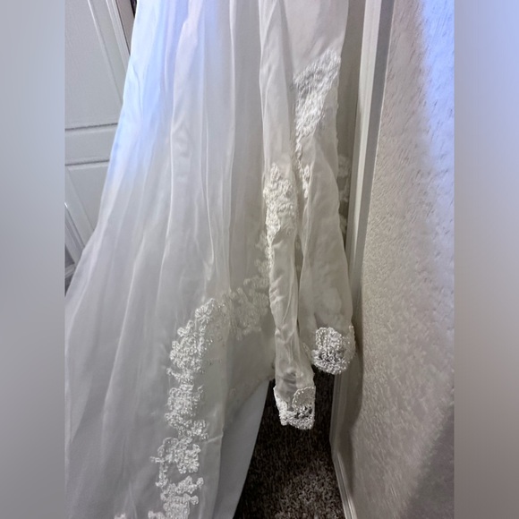 HANDMADE SILK WEDDING DRESS CATHEDRAL TRAIN - Picture 4 of 14